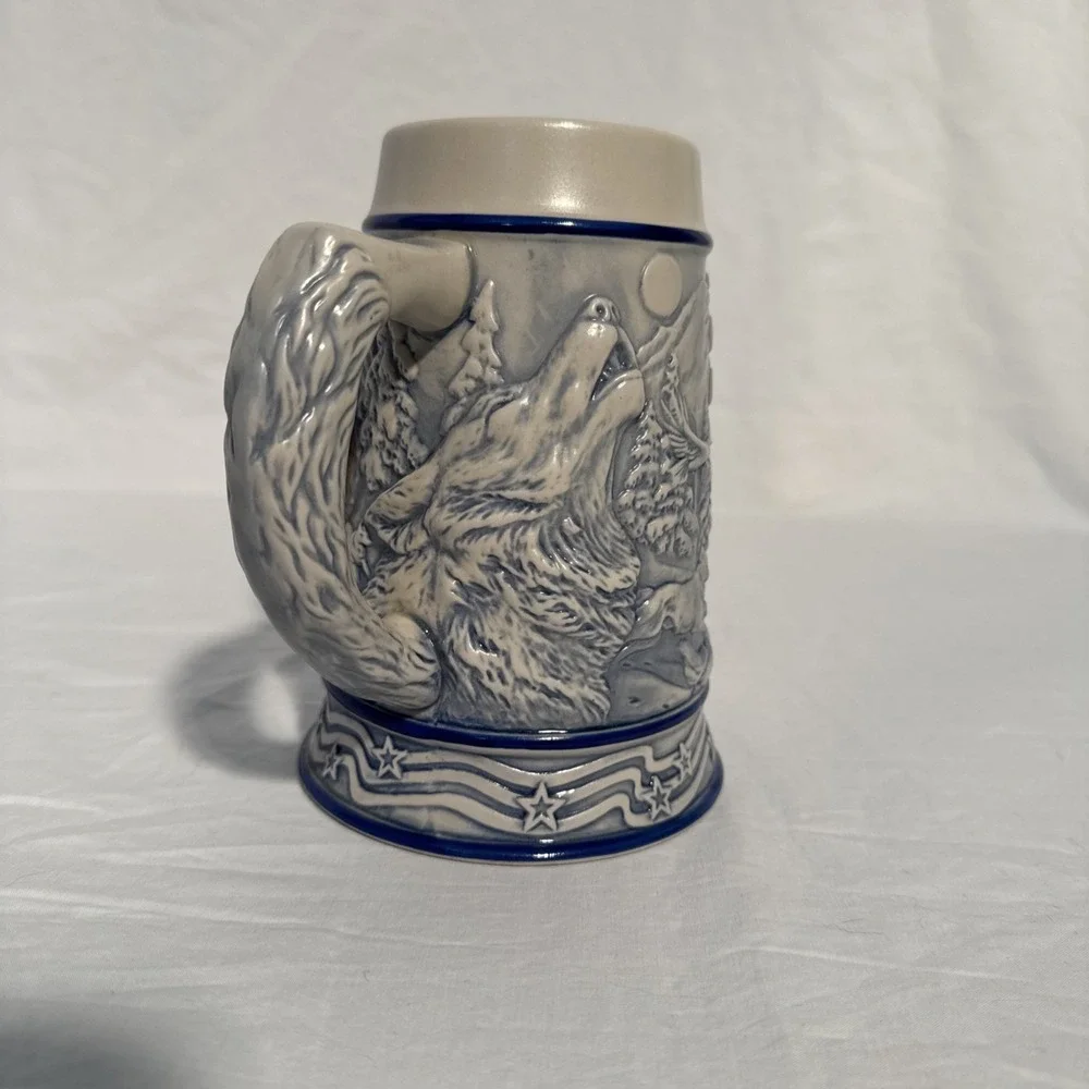 The Gray Wolf Stein American Animal Series Tom O'Brien 2000 3D Stars Ceramarte
